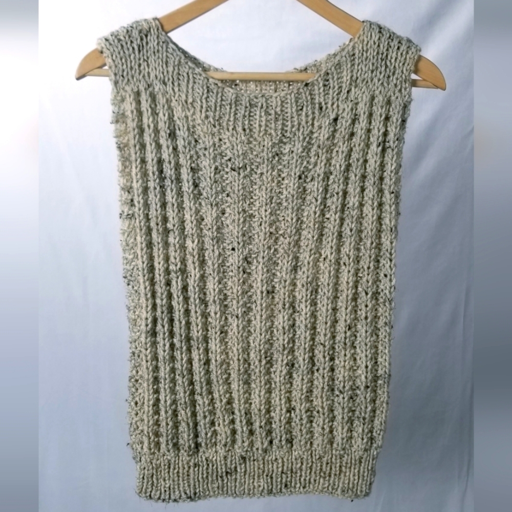 Vintage Natural Beige Hand Knitted Ribbed Slipover Sweater Vest Sleeveless Top M